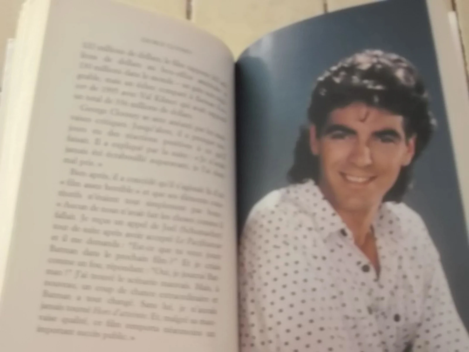 George Clooney behind the mirror – photo 6